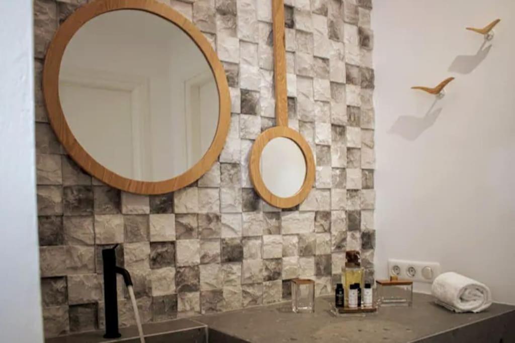Aurora Apartment Pera Gyalos Luaran gambar