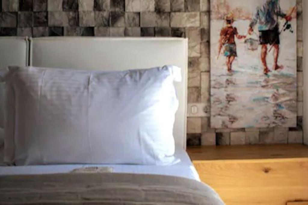 Aurora Apartment Pera Gyalos Luaran gambar